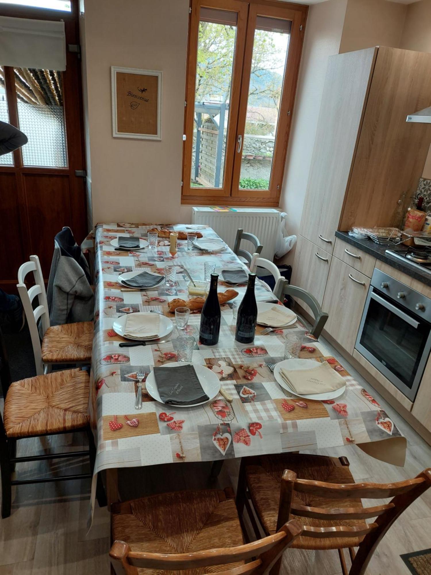 Villa Les Copains D'Abord Beaucroissant Exterior foto