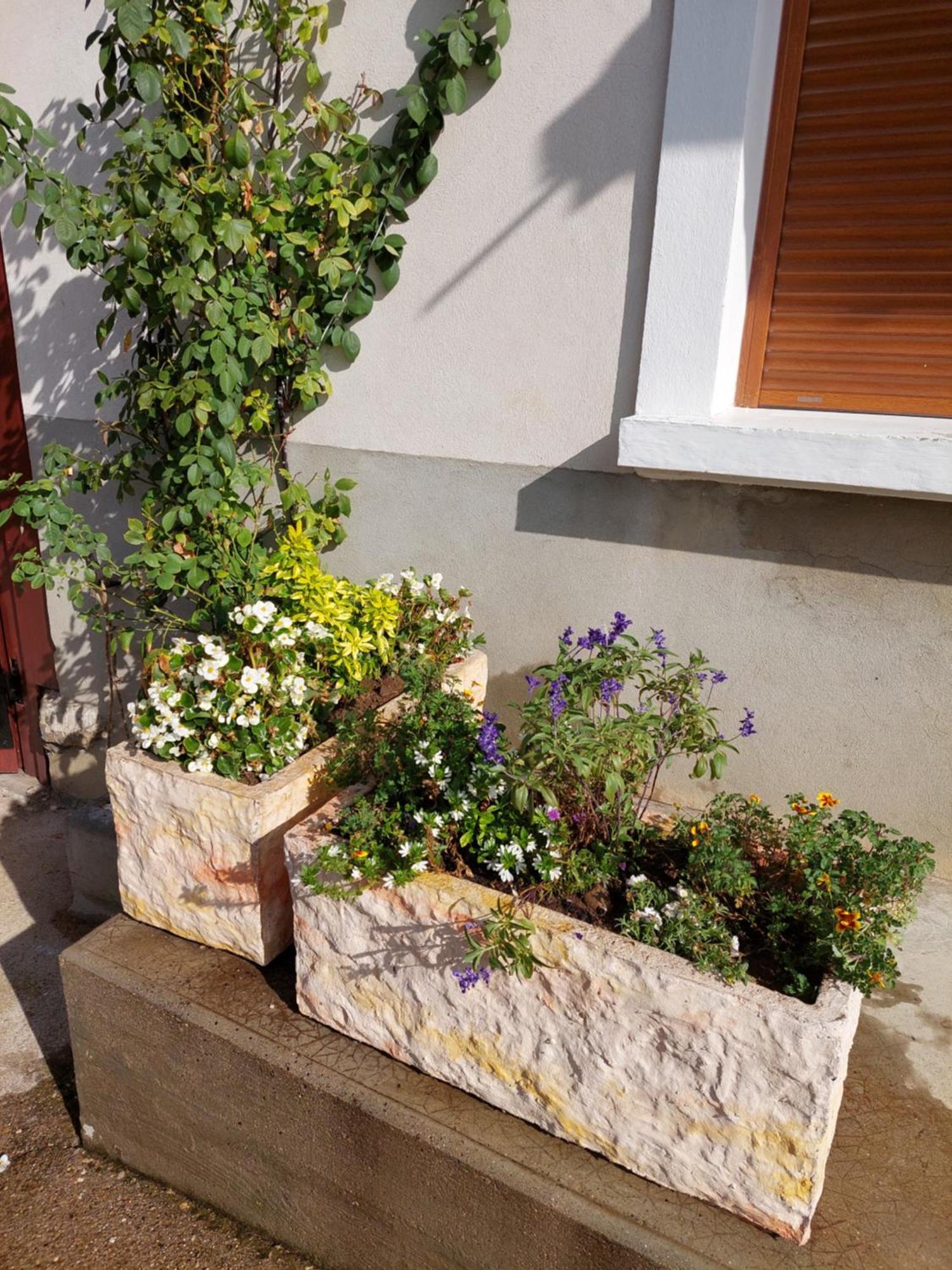 Villa Les Copains D'Abord Beaucroissant Exterior foto